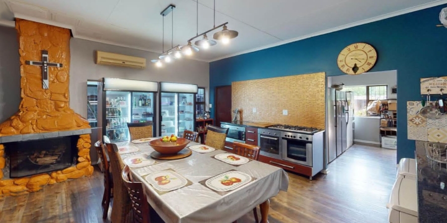 10 Bedroom Property for Sale in Hoekwil Western Cape